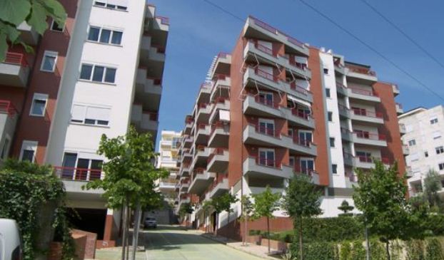Fluks kerkesash per banesa me qira pas termetit: Rriten me 50-70 euro cmimet ne Tirane